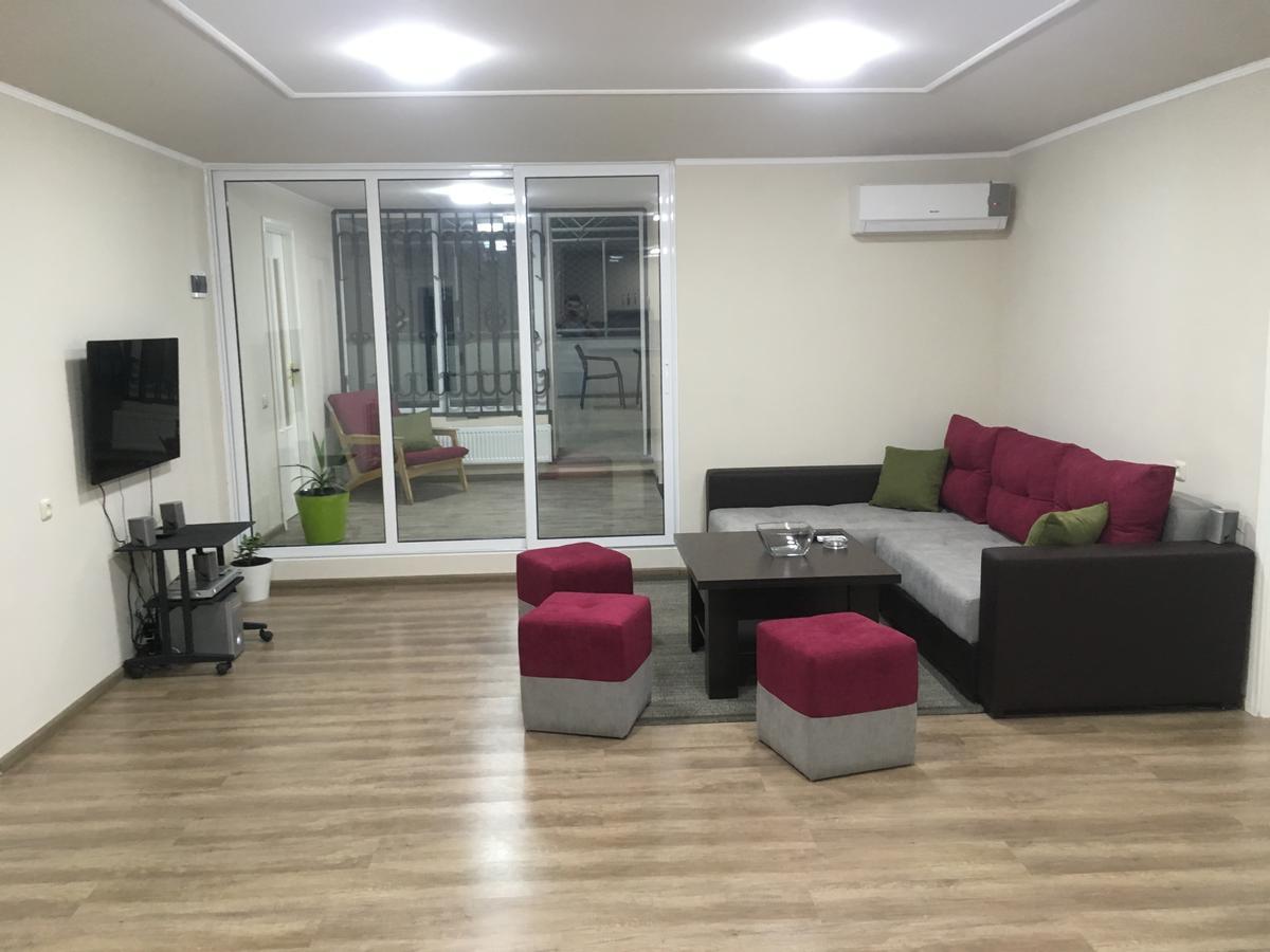 The View Apartments Erevan Esterno foto