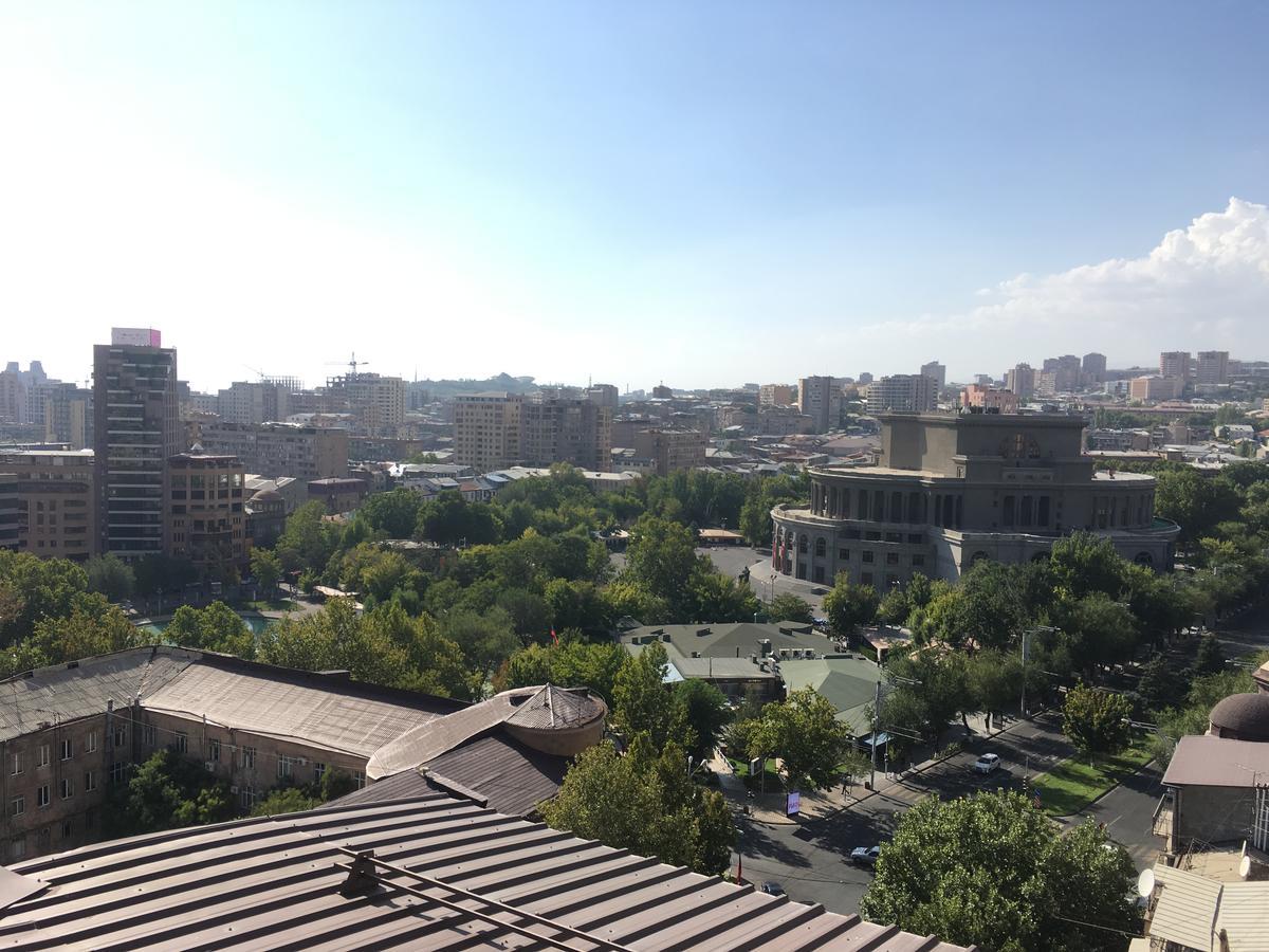 The View Apartments Erevan Esterno foto